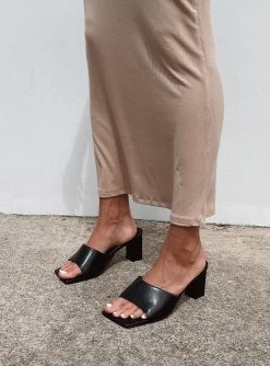 Princess Polly Manhattan Heels Black