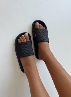 Princess Polly Benito Slides Black