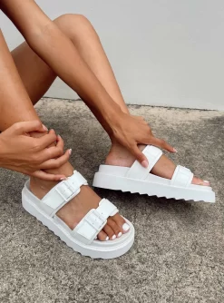 Ma Belle Sandals All White