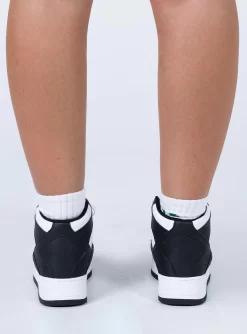 Princess Polly Rylee Sneakers Black / White -Fashion shoes 3 110b94e4 0475 4d4b 8f67 eb143a7aad48