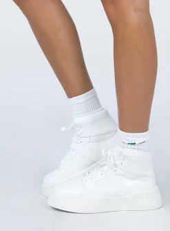 Princess Polly Kick On Sneakers White 6 Princess Polly Kick On Sneakers White -Fashion shoes 3 2cbaa766 5484 46b3 848f 68a254ec49ed