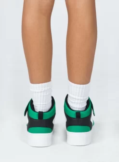 Princess Polly Rylee Sneakers Green / White 7 Princess Polly Rylee Sneakers Green / White -Fashion shoes 3 31991f99 a07e 4f26 8554 7e33f44d8490