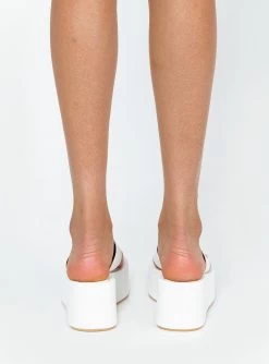 Princess Polly Voodoo Sandals White -Fashion shoes 3 848c8c5b 61c5 4dbe b8d3 78fa679def7b