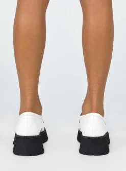 Princess Polly Riley Loafer Patent White -Fashion shoes 3 b36bf761 9f48 4db3 9114 f838015bc343